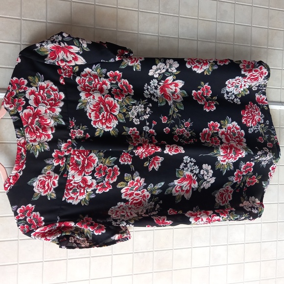Persaya Flowered blouse - Picture 5 of 5